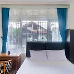 Oyo Life 3055 Rumah Enin